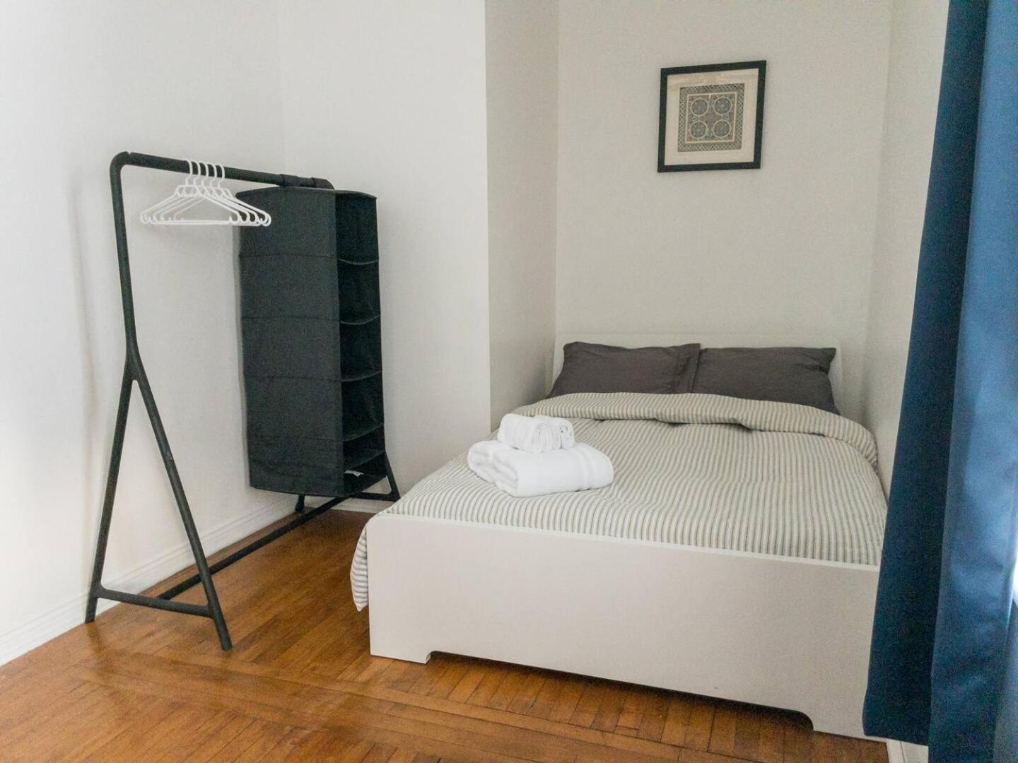 מונטריאול Perfect For Groups Big Livingroom 2 Backyard 3Br מראה חיצוני תמונה